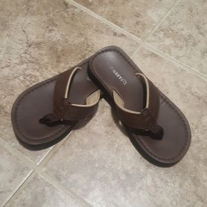 Boys flip flops